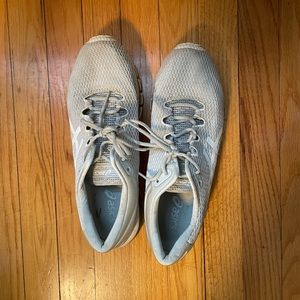 ASICS gel quantum 360